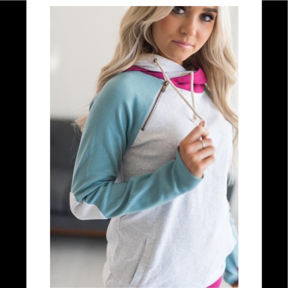 Ampersand Avenue Tops - Ampersand Avenue Ocean doublehood elbow patch 🌊